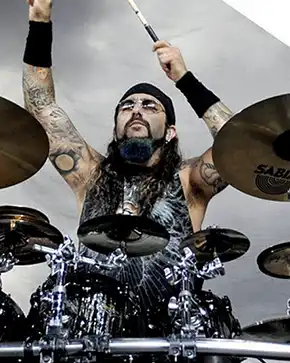 metal rock music drummer Mike Portnoy